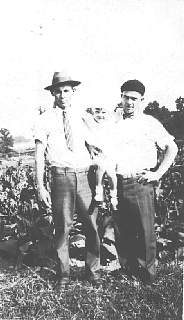 edsel wyant-mae-harold dagion in silver star rose garden in pa -11-1930 on the way to florida.jpg